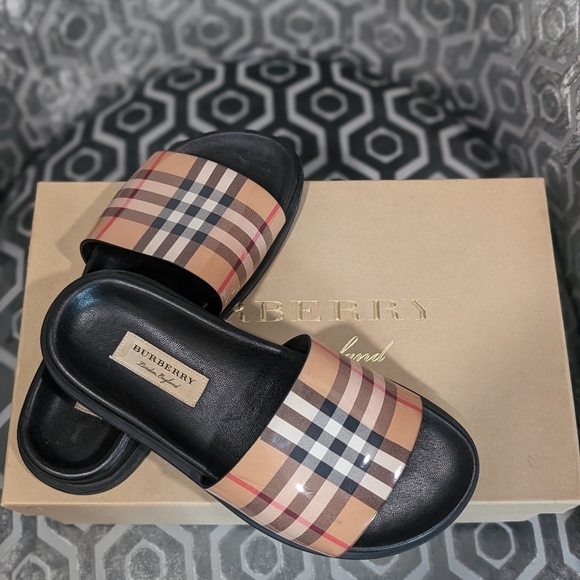Burberry Women's ASHMORE Check PVC Slide SandalsSize US 6.5 - Picture 5 of 7